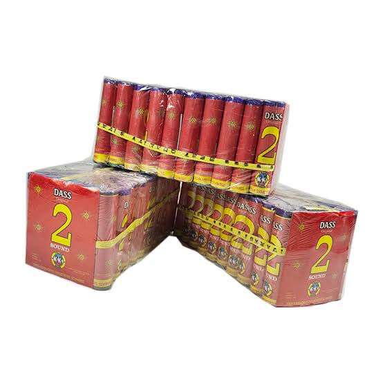 DELUXE CRACKERS